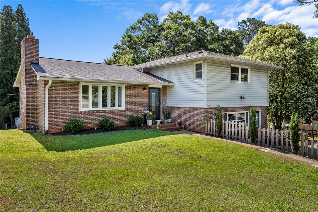 Anderson, SC 29621,604 Concord AVE