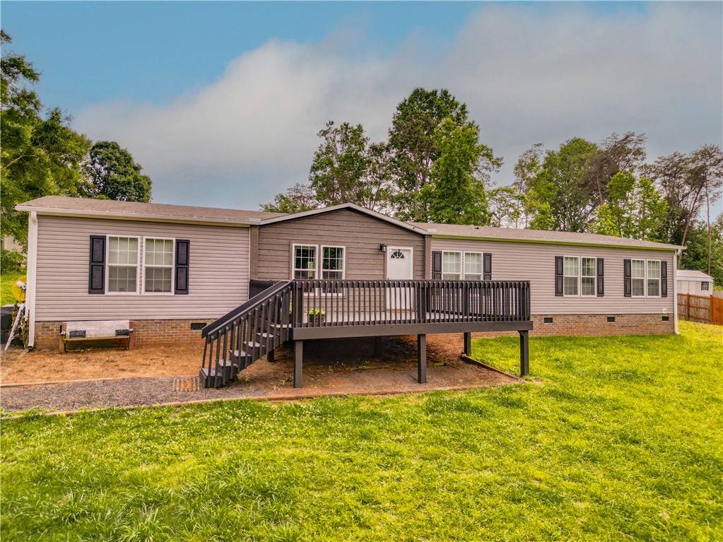 35 W Burns DR, Travelers Rest, SC 29690