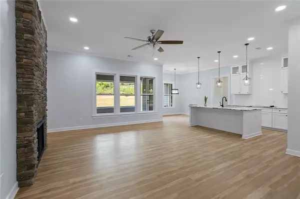 Seneca, SC 29678,2705 Brook Hollow DR