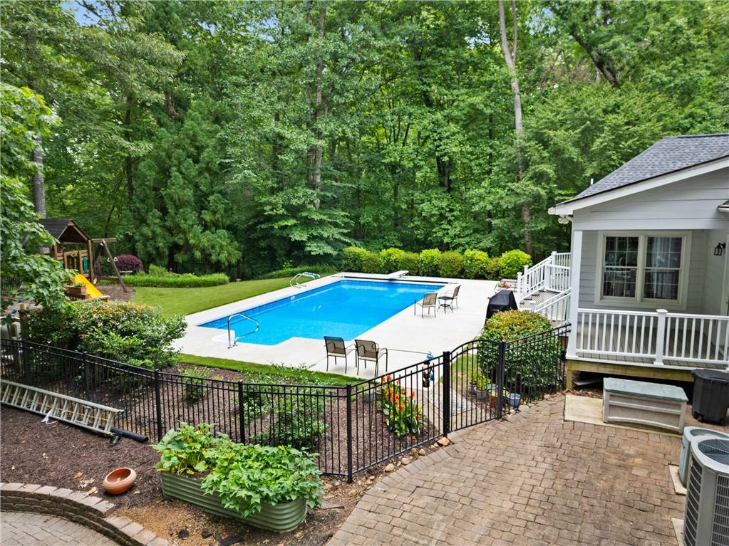 Seneca, SC 29672,119 Oak Crest CIR