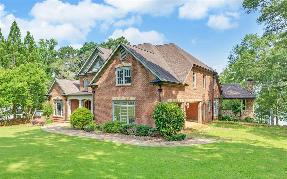 Hartwell, GA 30643,210 Rosewood CIR