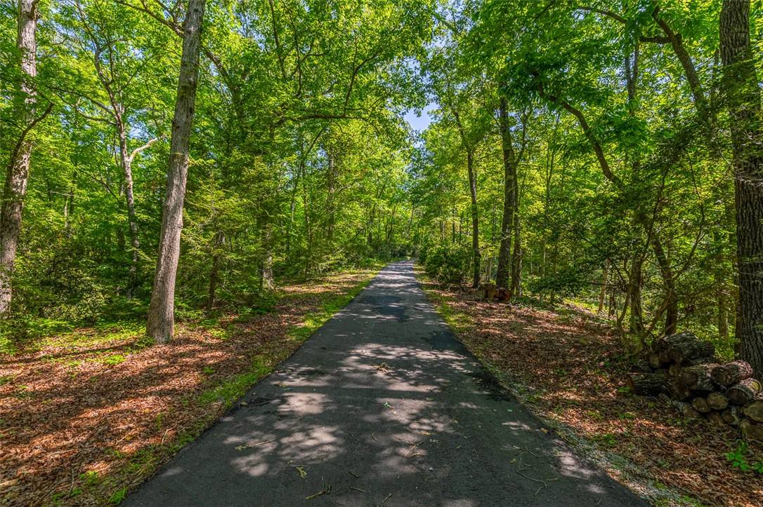 Pickens, SC 29671,512 Doe Run