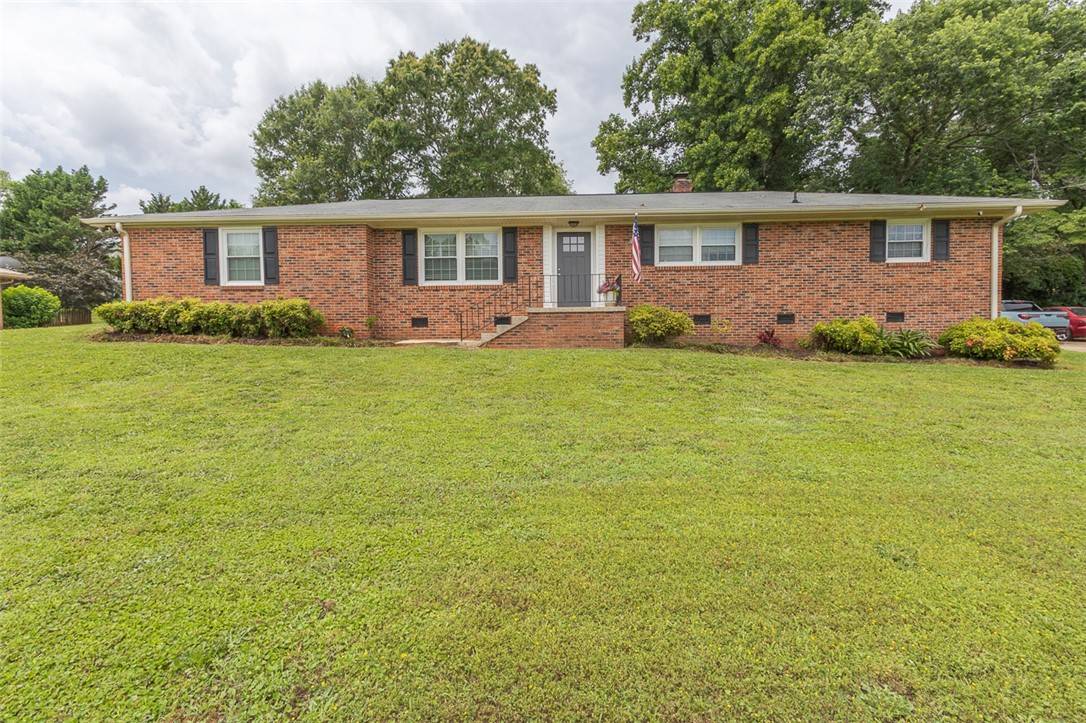 211 Lakewood DR, Anderson, SC 29621