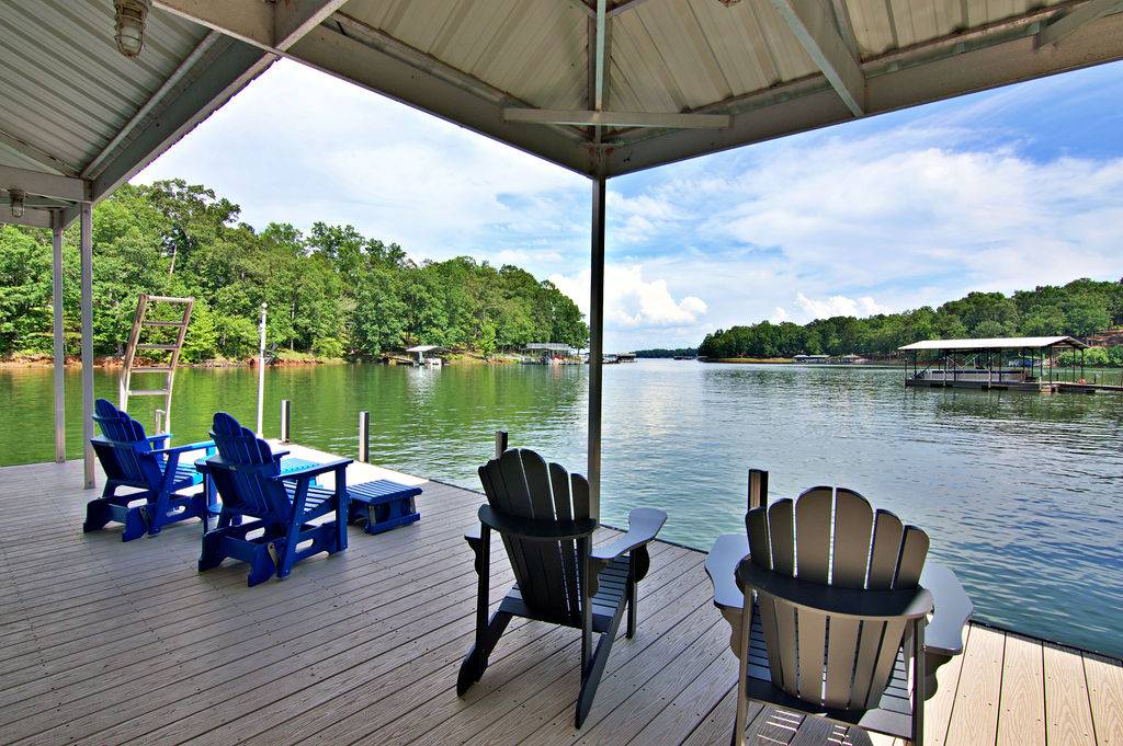 Townville, SC 29689,706 Dogwood LN