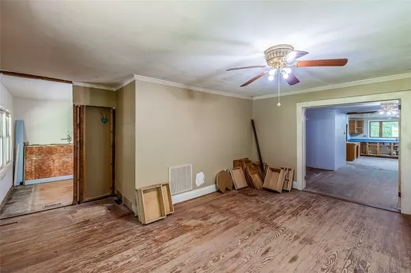 Seneca, SC 29678,322 Circle DR