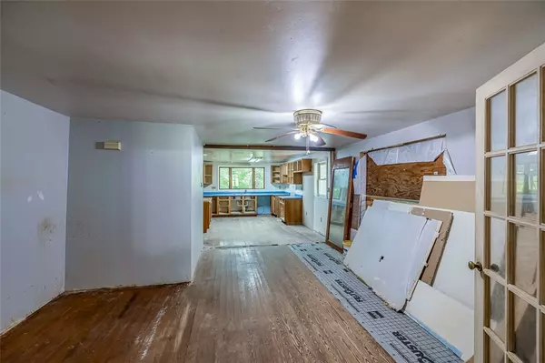 Seneca, SC 29678,322 Circle DR