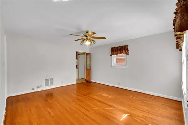 Greenville, SC 29617,110 Cherrylane DR