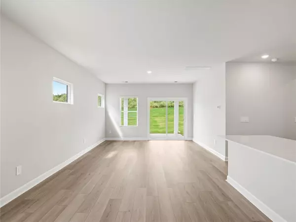 Gray Court, SC 29645,104 Gardner AVE