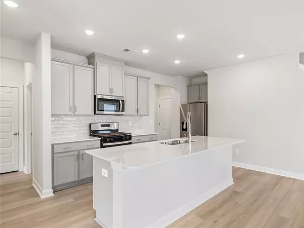 Gray Court, SC 29645,104 Gardner AVE