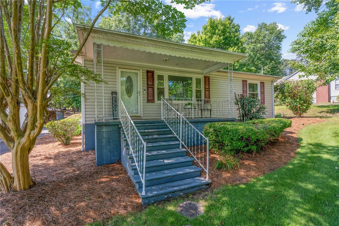 Inman, SC 29349,651 N Main ST