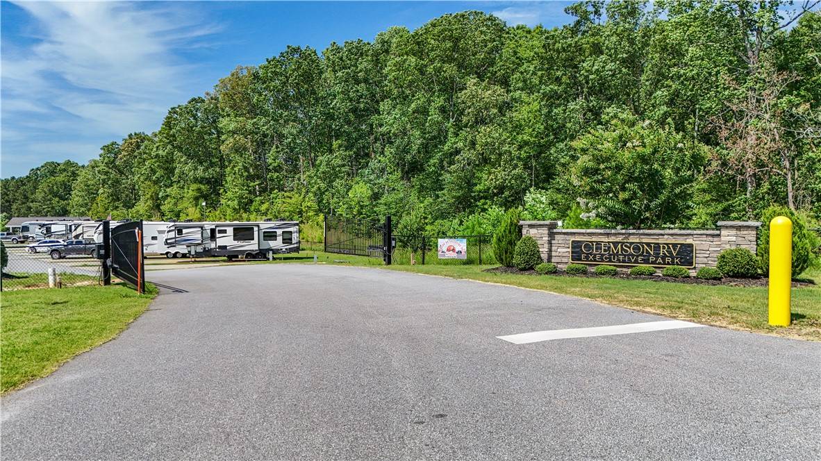 Pendleton, SC 29670,150 Dalton DR #371