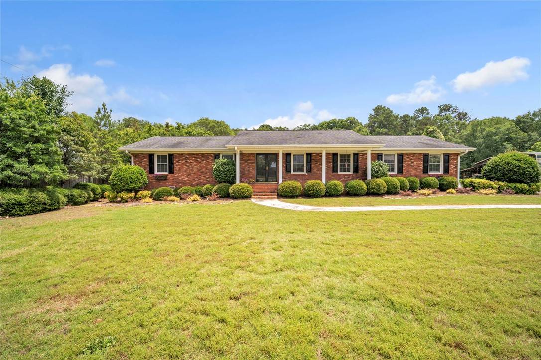2318 Old Greenville HWY, Pendleton, SC 29670