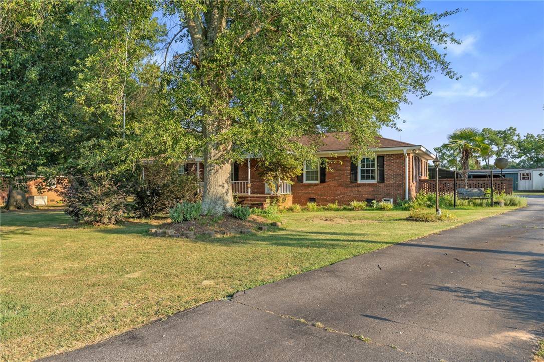 Williamston, SC 29697,213 Pamela DR