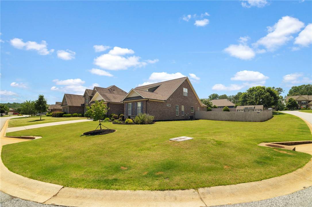 Easley, SC 29642,100 Dartford CT