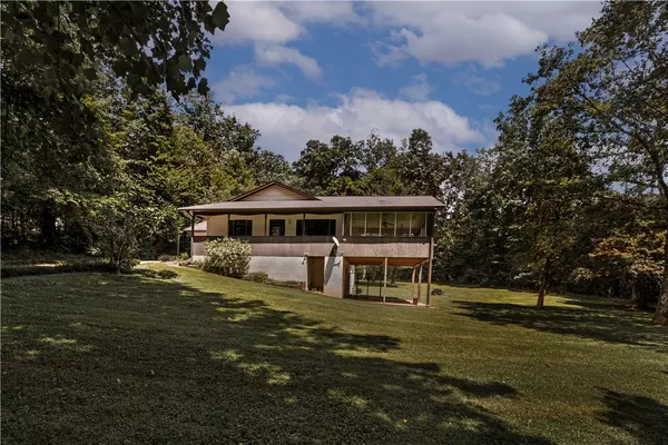 Seneca, SC 29678,421 E Westbrooks RD