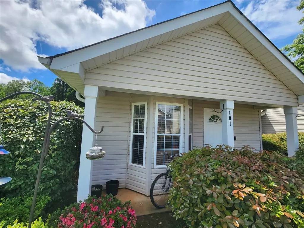 Simpsonville, SC 29681,401 Crestridge DR