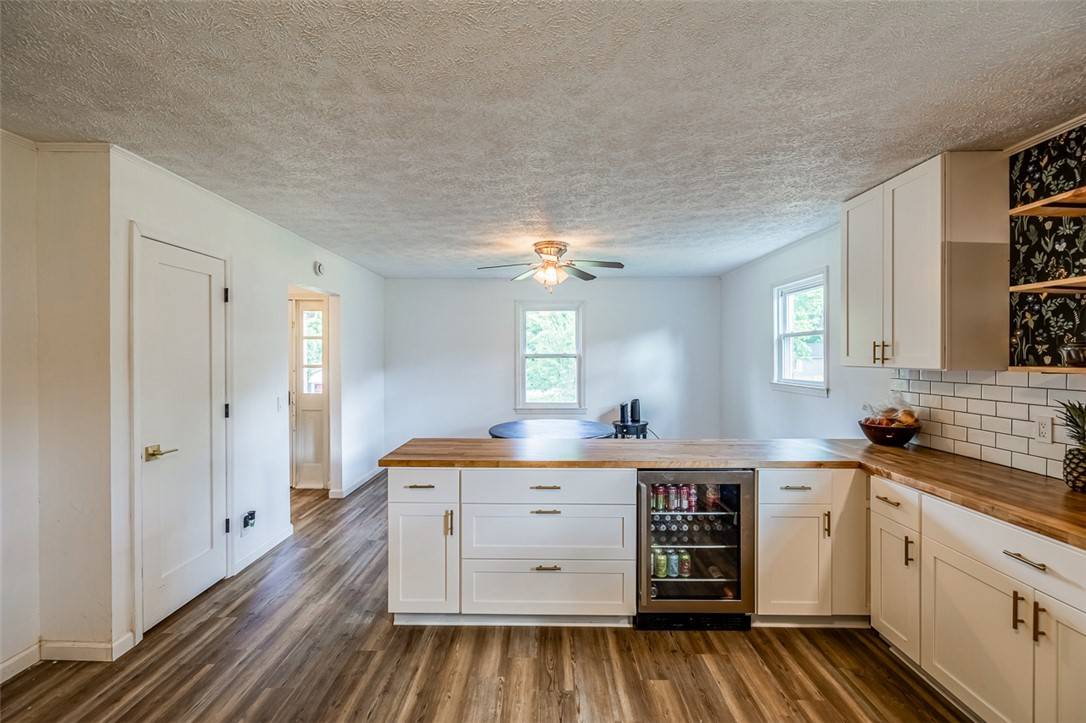 Williamston, SC 29697,13 Thomas ST