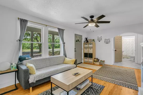 Williamston, SC 29697,215 Breazeale DR