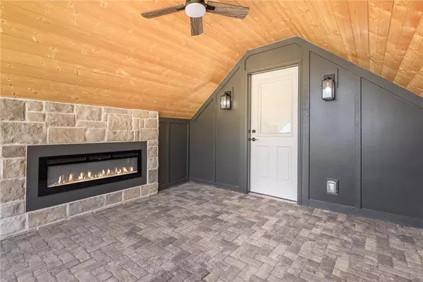 Liberty, SC 29657,215 Moore RD