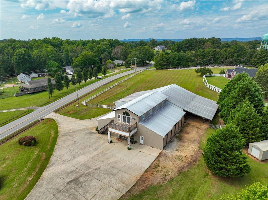 101 Crooked Creek RD, Seneca, SC 29672