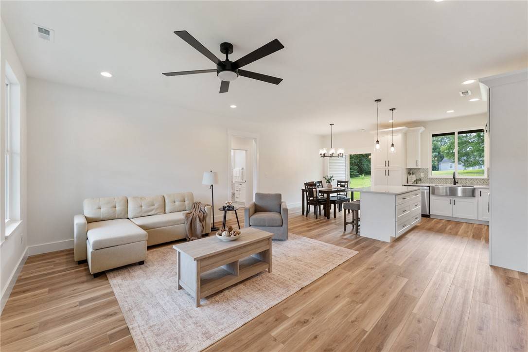 Belton, SC 29627,111 Meeks DR