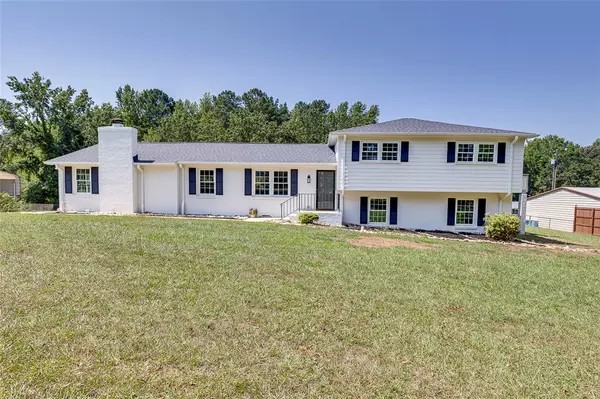 1418 Grove RD, Anderson, SC 29621