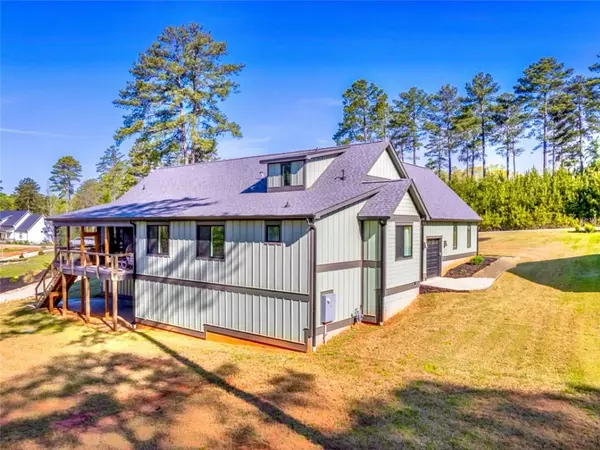 Seneca, SC 29672,804 Little Bay LN