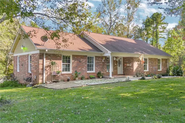 Walhalla, SC 29691,1399 Lake Jemiki RD