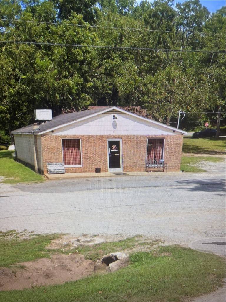 302 W. Broad ST, Iva, SC 29655