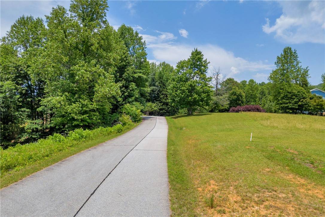 Mountain  Rest, SC 29664,812 Lenore B LN