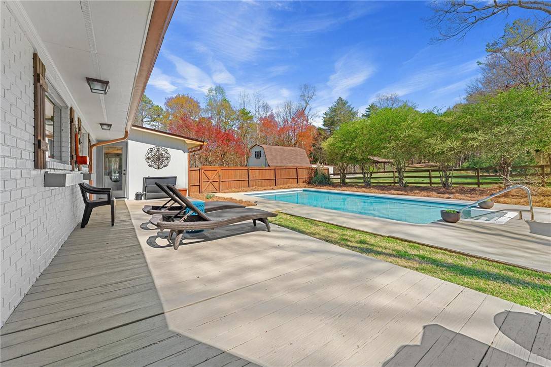 Lavonia, GA 30553,170 Collins Road