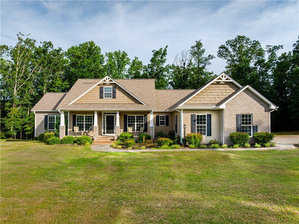54 Woodall RD, Greenville, SC 29617