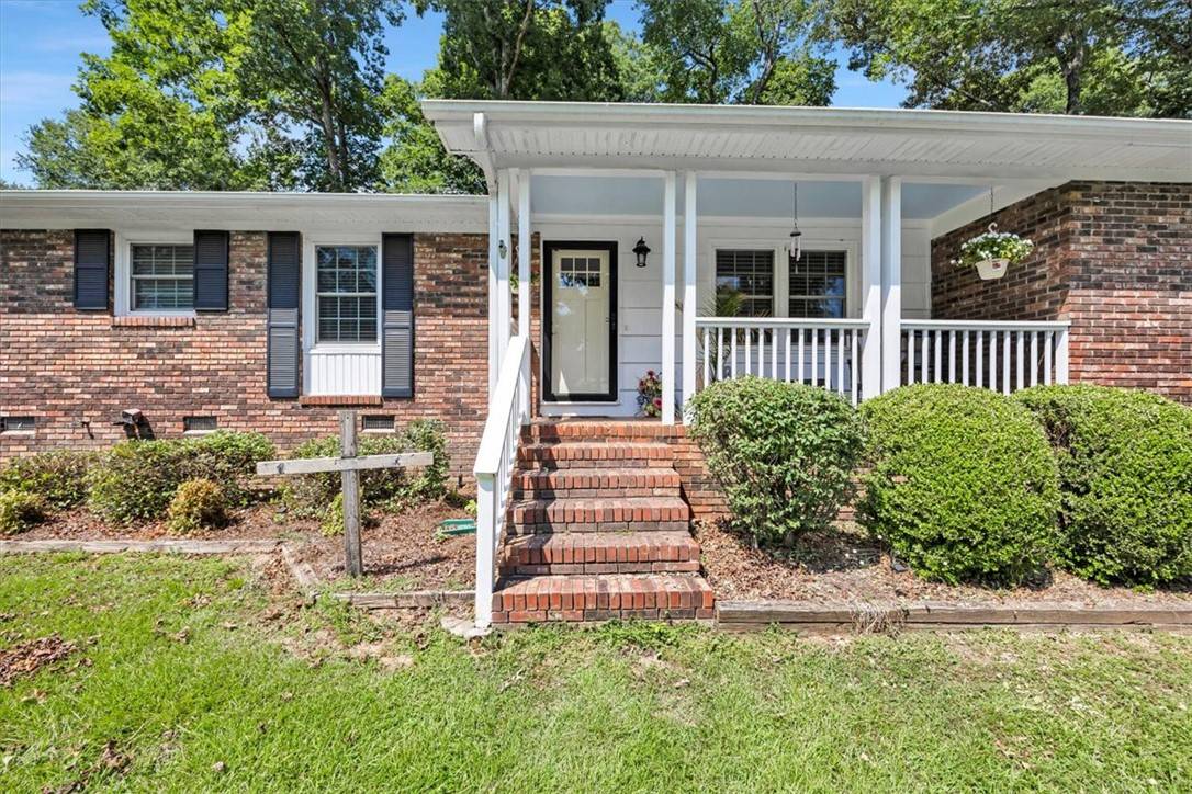 Easley, SC 29642,223 Meadow LN