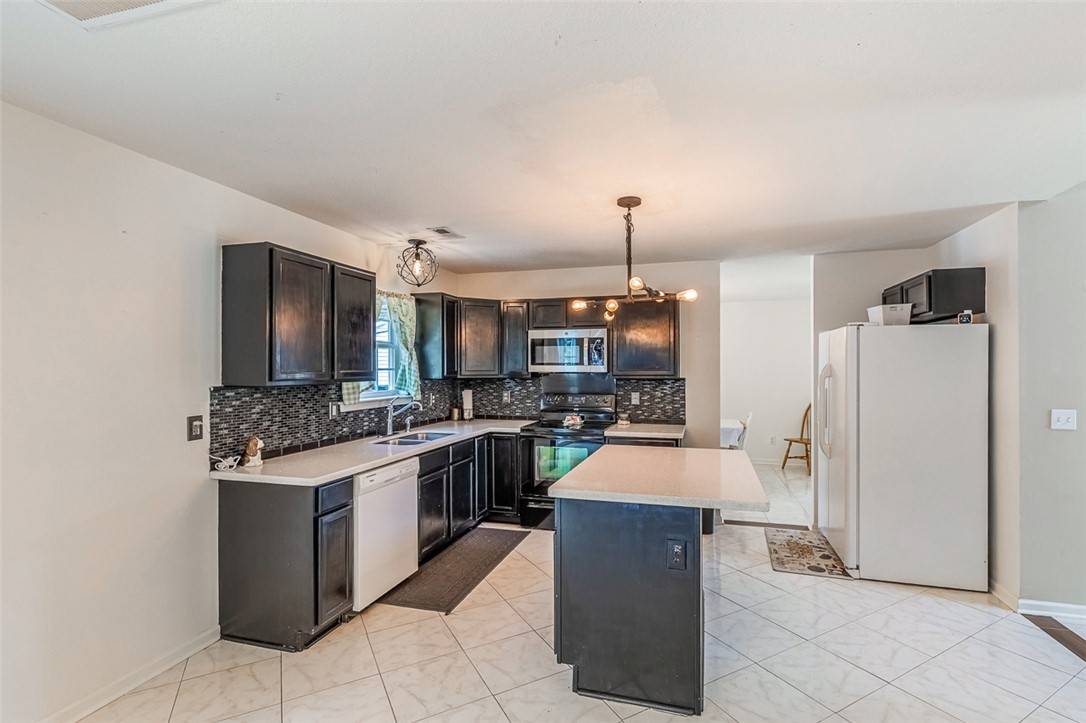 Roebuck, SC 29376,255 Basswood DR
