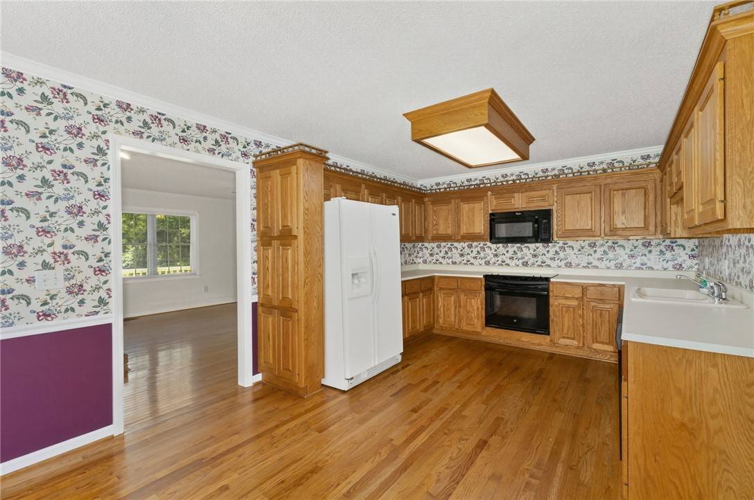 Easley, SC 29642,100 Hidden Creek DR