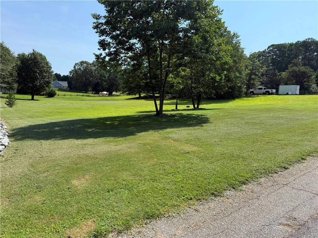 Seneca, SC 29672,00 Fisherman LN