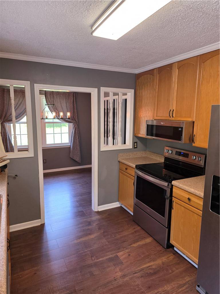 Pelzer, SC 29669,318 Country Glen LN