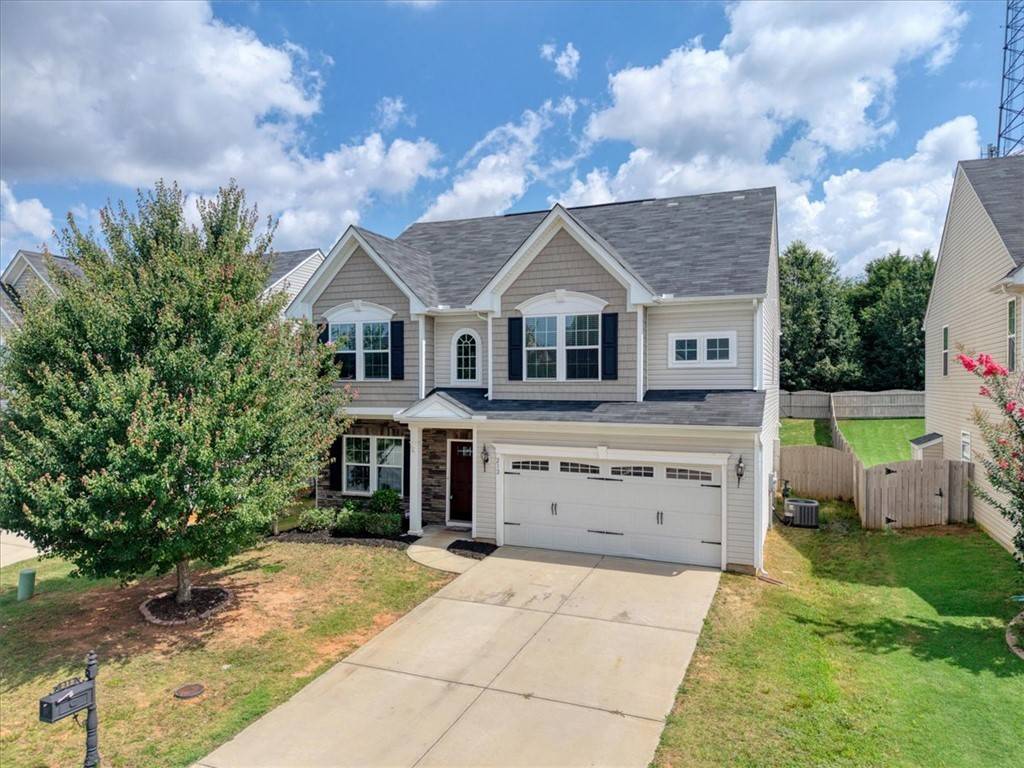 212 Sandusky LN, Simpsonville, SC 29680