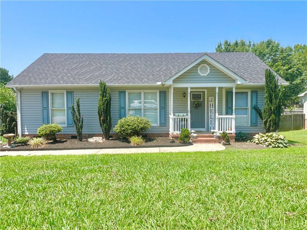 448 Timberview LN, Simpsonville, SC 29681
