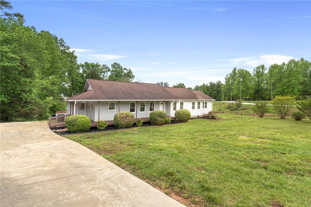 Easley, SC 29640,100 Georges Knoll