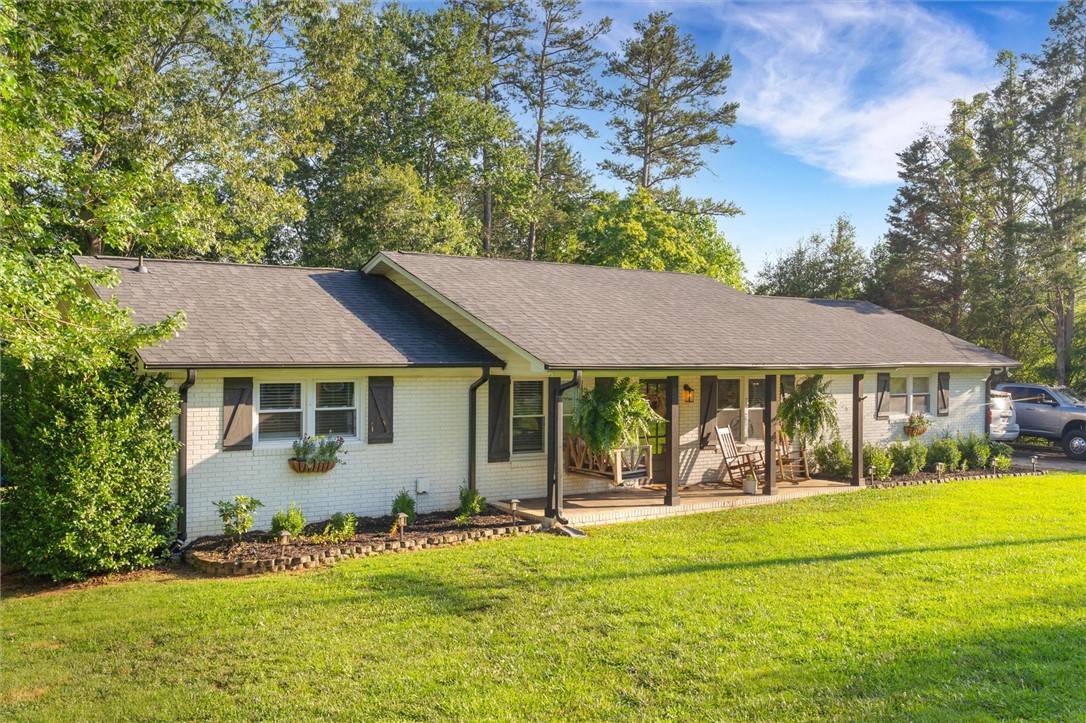 Easley, SC 29640,301 Ridgecrest DR