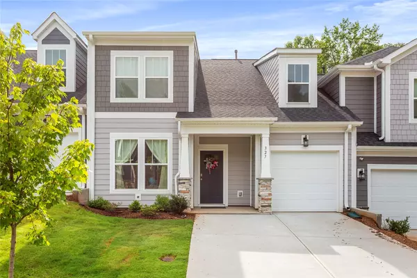 327 Grange Valley LN, Central, SC 29630