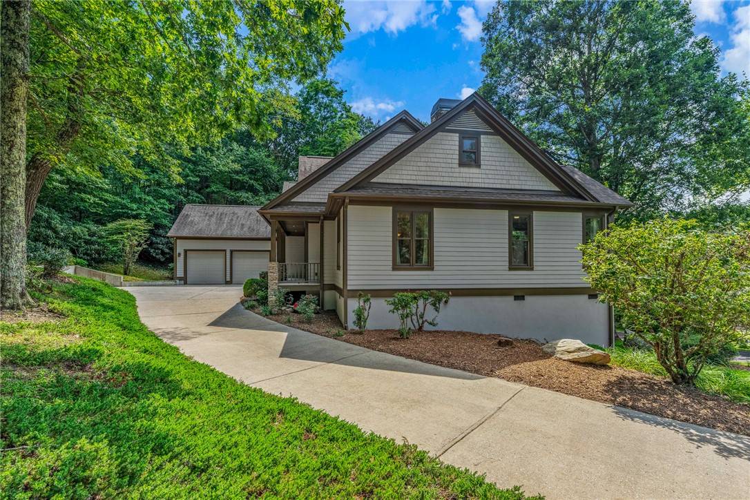 1 Northstar LN, Landrum, SC 29356