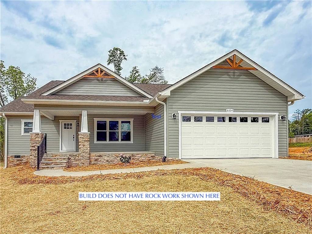 334 Code CIR, Seneca, SC 29678