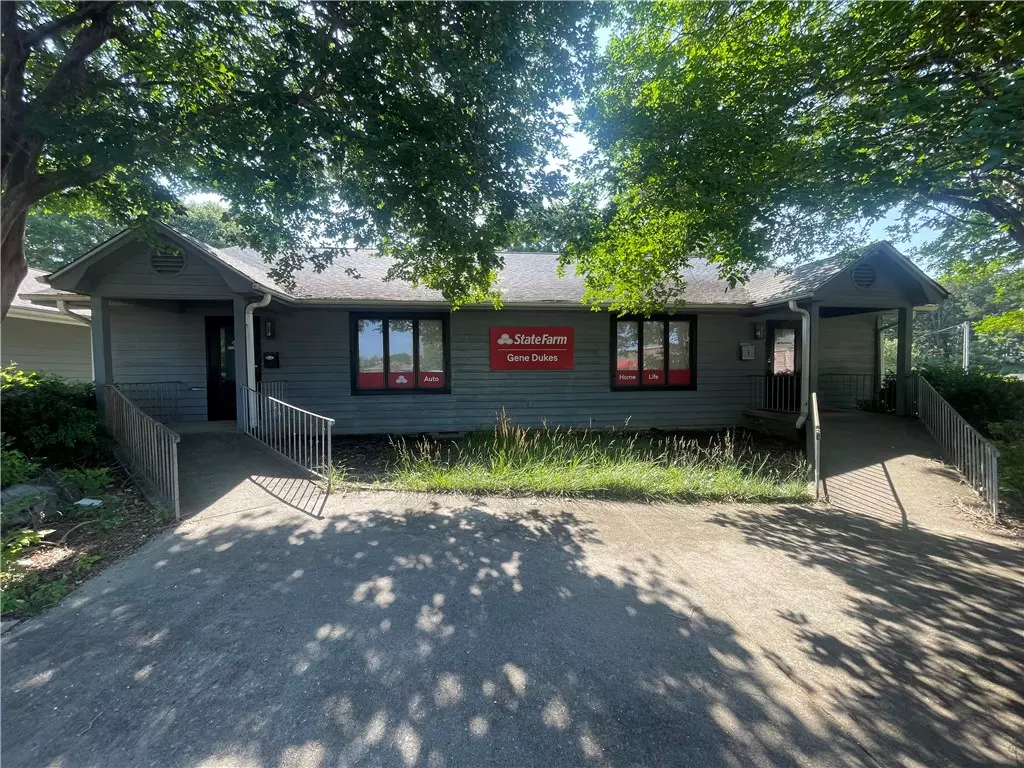 Walhalla, SC 29691,111 N Earle ST