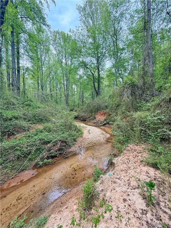 Easley, SC 29640,000 Hester Store RD