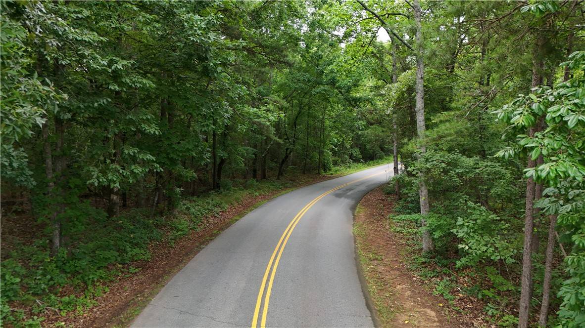 Six Mile, SC 29682,01 War Path RD