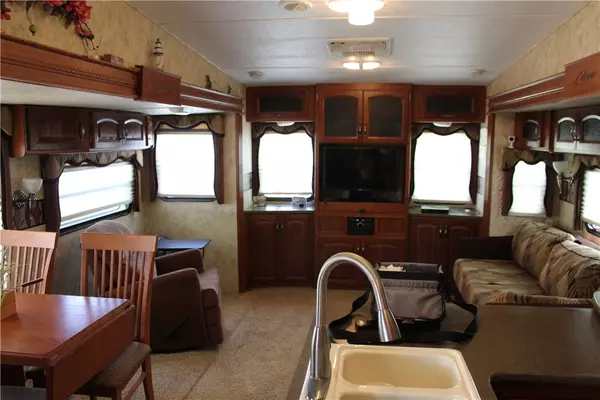 Westminster, SC 29693,1114 Loch LN