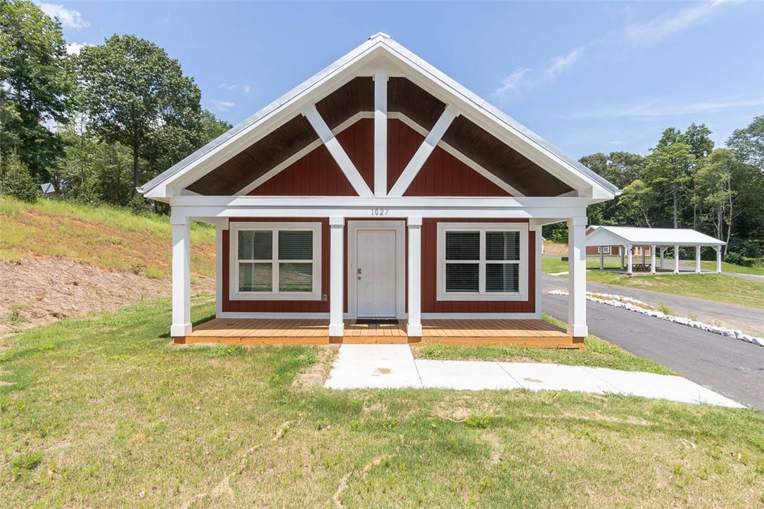 1027 Smyzer RD, Townville, SC 29689