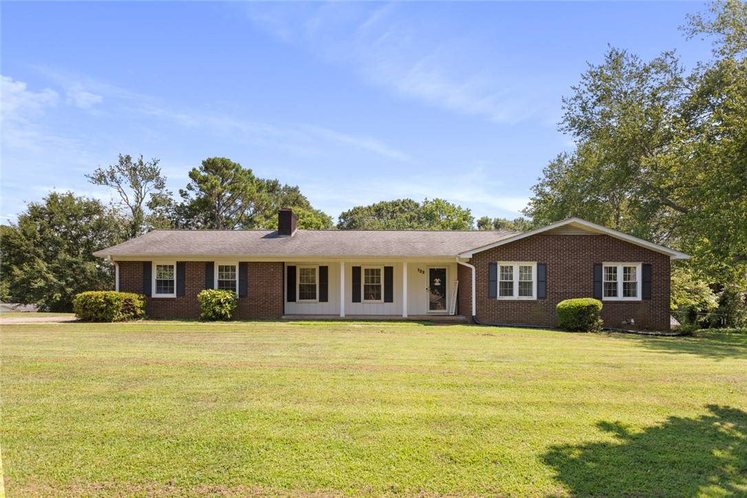 123 Radisson RD, Seneca, SC 29678